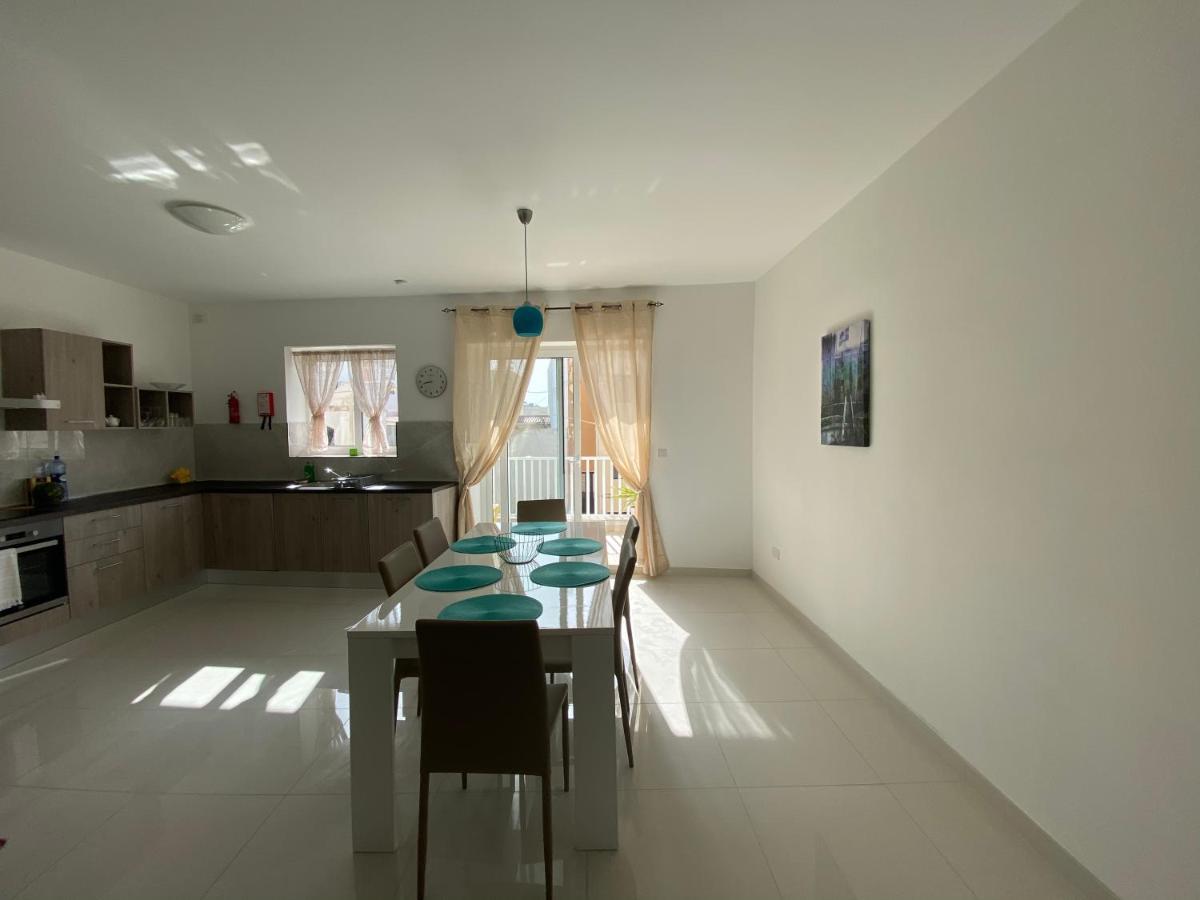 Sunshine Apartments Mellieha - Modern Three Bedroom Apartment - Apt No 2 Dış mekan fotoğraf