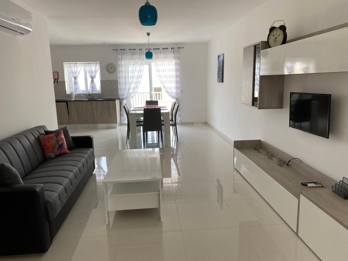 Sunshine Apartments Mellieha - Modern Three Bedroom Apartment - Apt No 2 Dış mekan fotoğraf