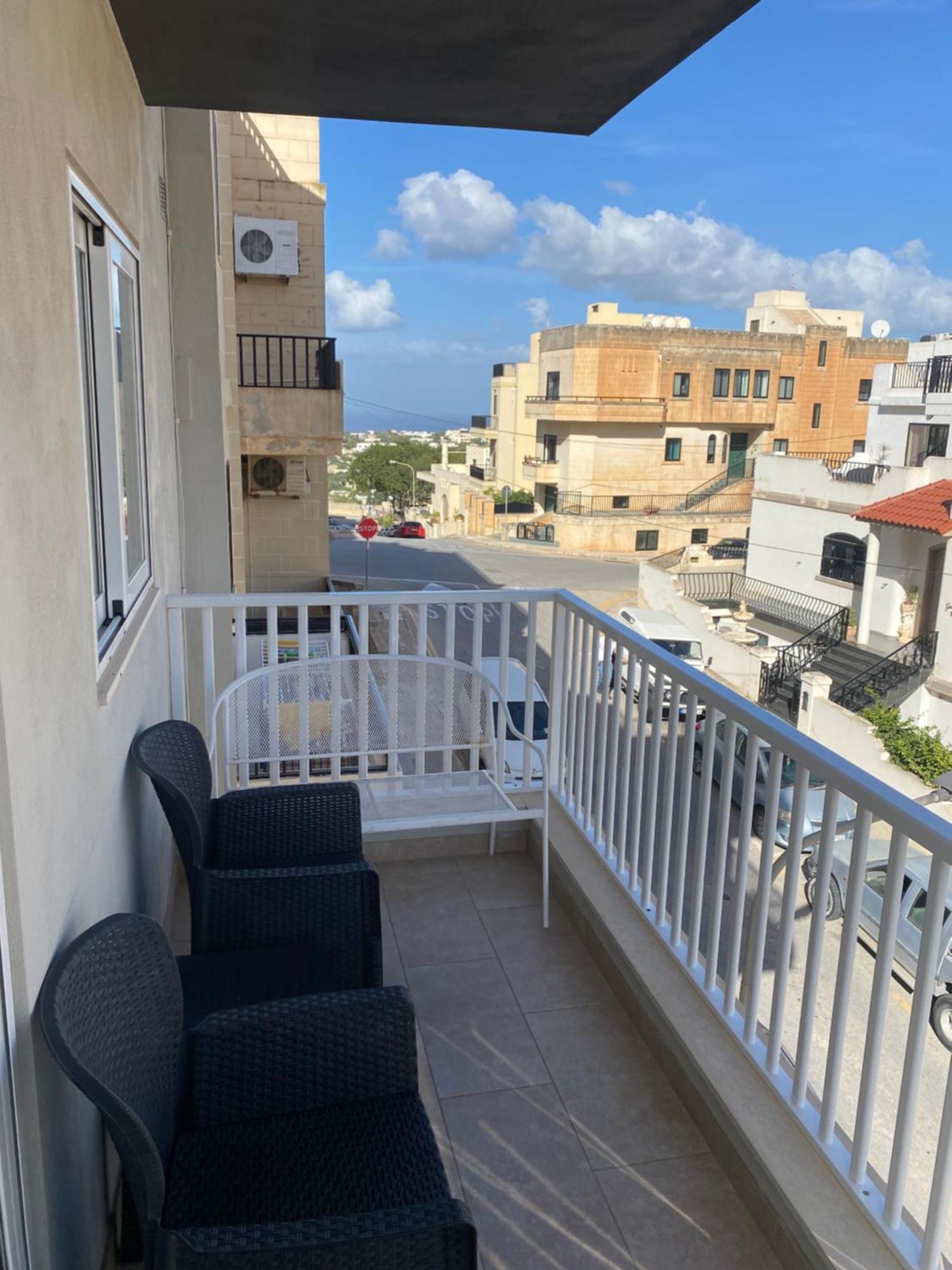 Sunshine Apartments Mellieha - Modern Three Bedroom Apartment - Apt No 2 Dış mekan fotoğraf